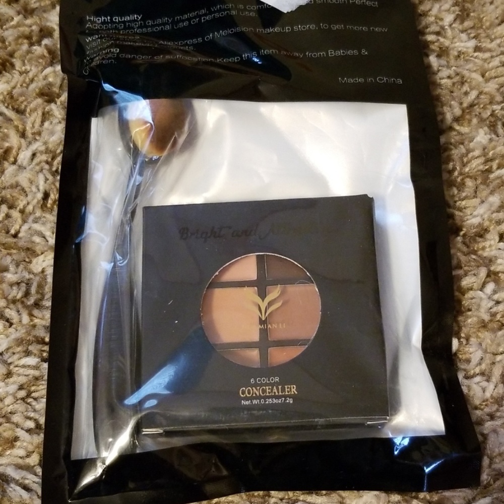 NWT Hua Mian li Concealer kit!